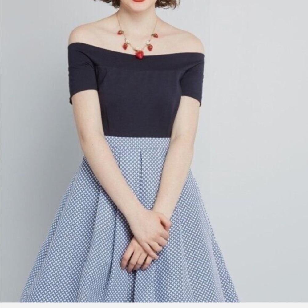 NWT Modcloth off the shoulder dress - Picture 3 of 11
